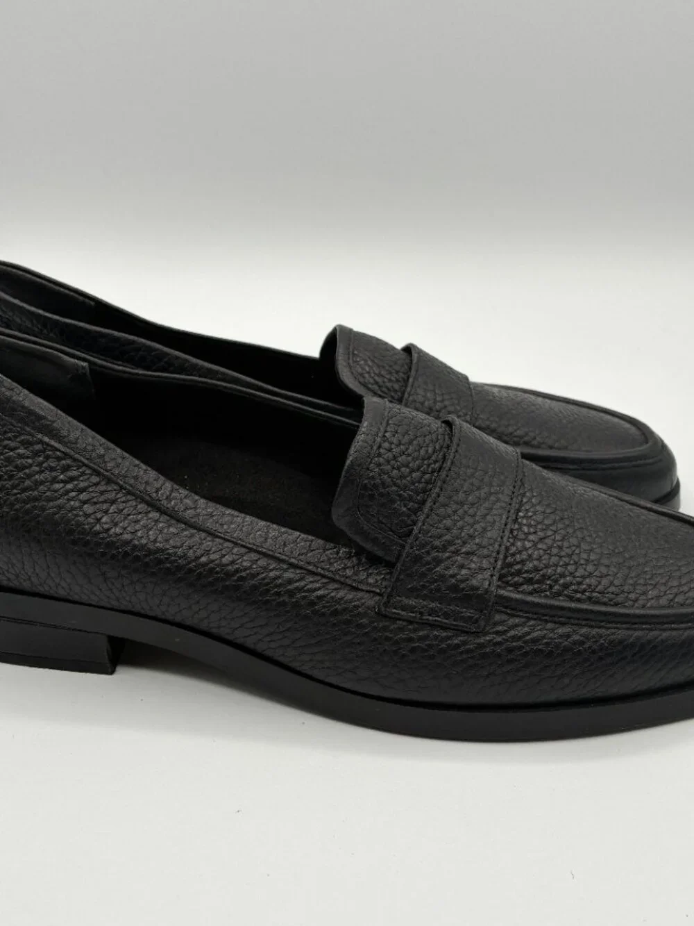 Vionic Shoes Black Pebbled Leather Sellah Loafers Slip On Flats